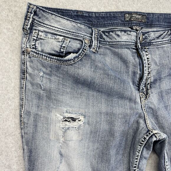 Silver Suki Flap Bermuda Shorts Women’s 24 Distressed Stone Wash Denim - Picture 2 of 16